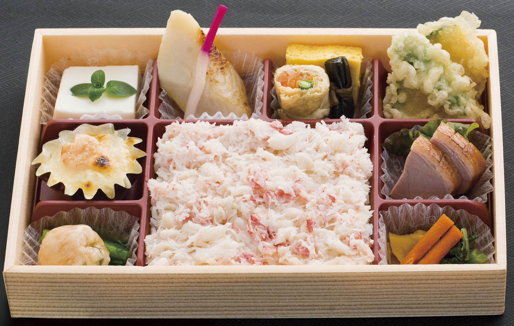 【仕】［彩弁当］ずわい蟹弁当＜出前＞
